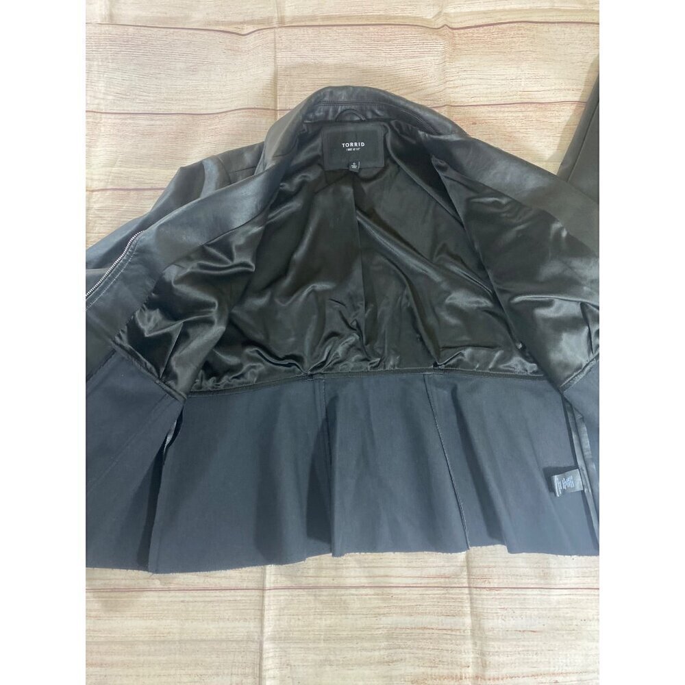 Torrid Women's Black Faux Leather Full Zip Jacket - 0 (Medium) - Picture 11 of 13
